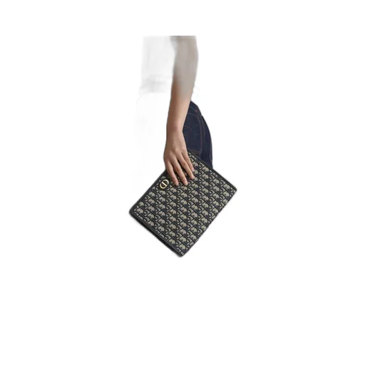 30 Montaigne Dea Pouch