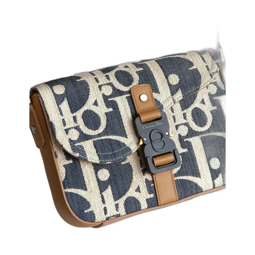 Saddle Messenger Bag