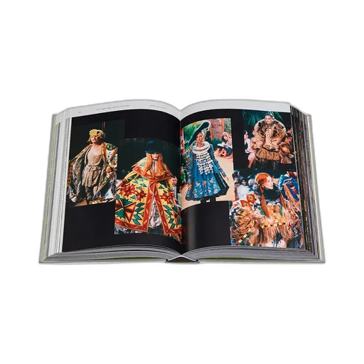 Book: Dior Catwalk