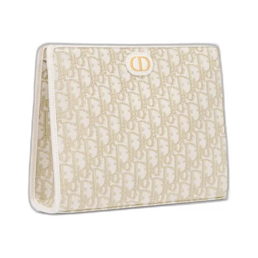30 Montaigne Dea Pouch