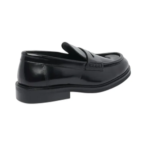 Poeve Ahri Round Toe Flat Shoes