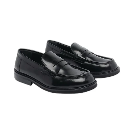 Poeve Ahri Round Toe Flat Shoes