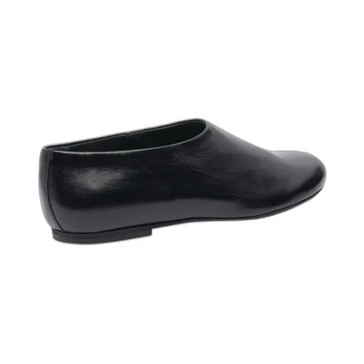 Poeve Taliyah Round Toe Flat Shoes