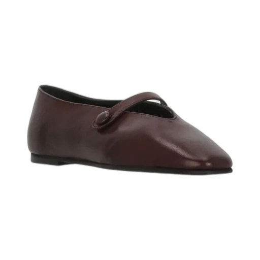 Poeve Strap Detail Flat Shoes