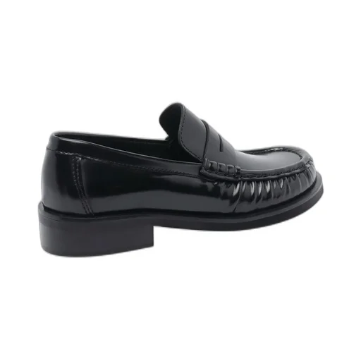Poeve Leona Round Toe Flat Shoes