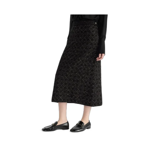 Mid-Length Macrocannage Straight Skirt