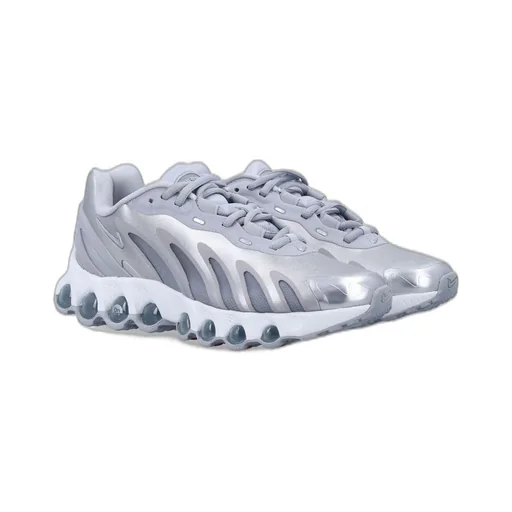 Nike Air Max Dn8 Low-Top Sneakers
