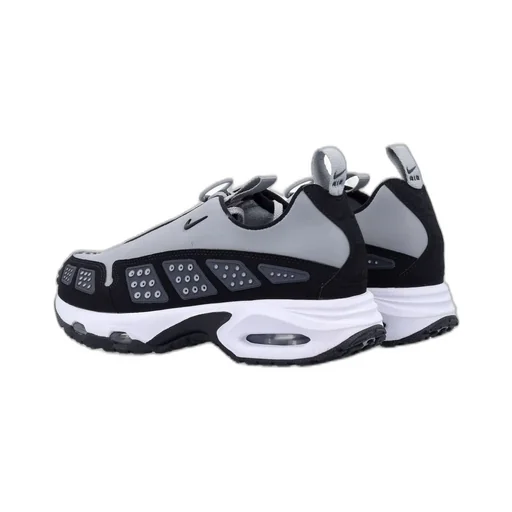Nike	Air Max Sndr Eyelet Detailed Sneakers