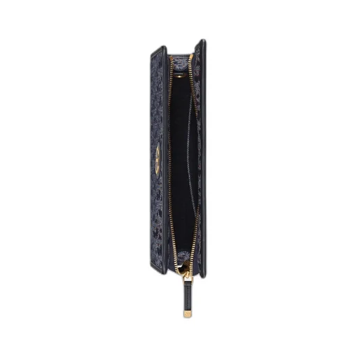 30 Montaigne Dea Pouch