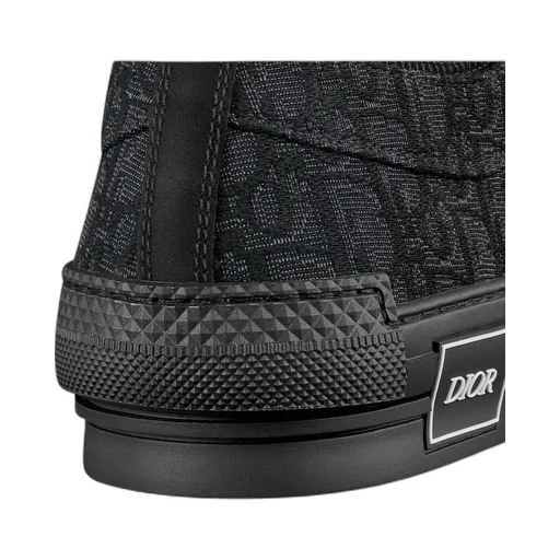 B23 League Low-Top Sneaker