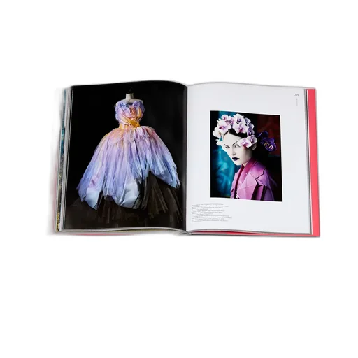Book: Dior, Par Amour Des Fleurs