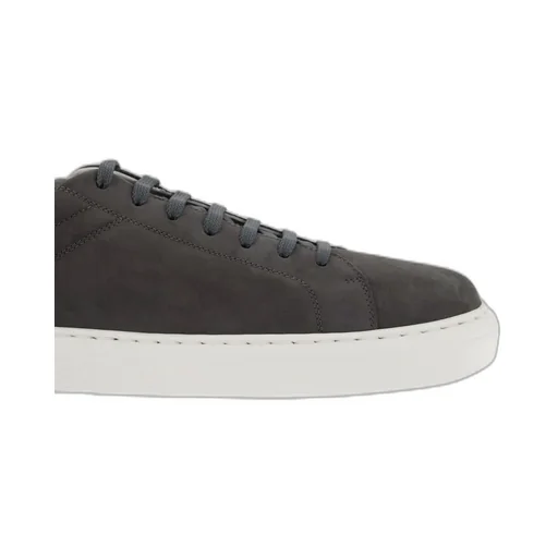 Brunello Cucinelli Round Toe Lace-Up Sneakers