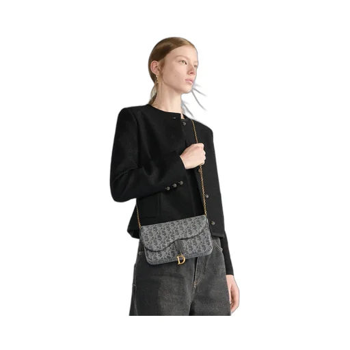 Medium Saddle Pouch With Chain