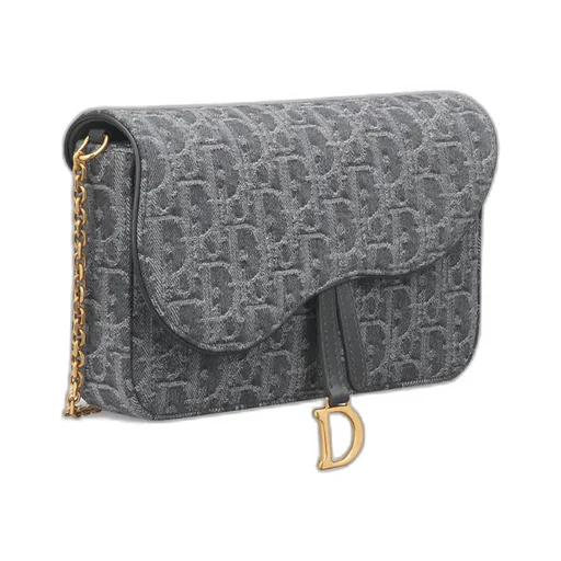 Medium Saddle Pouch With Chain