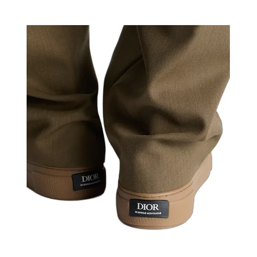 B33 Spin Sneaker