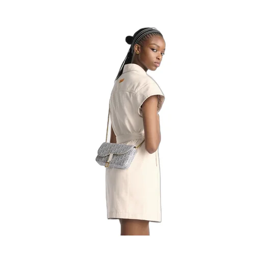 Medium Saddle Pouch With Chain