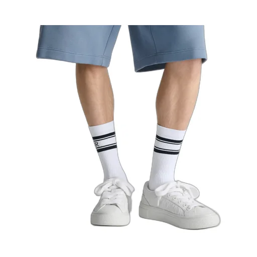 B33 Spin Sneaker