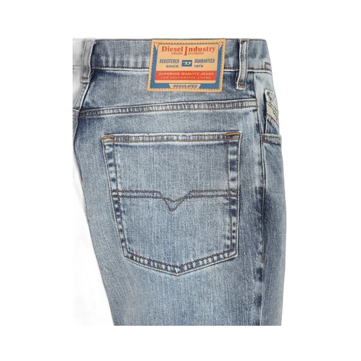 Diesel Logo-Patch Distressed Jeans