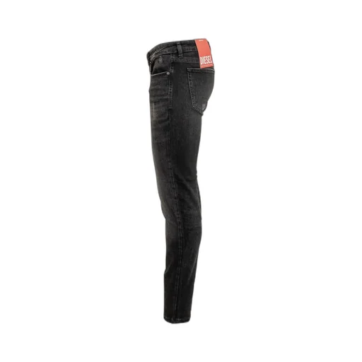 Diesel Logo-Patch Distressed Jeans