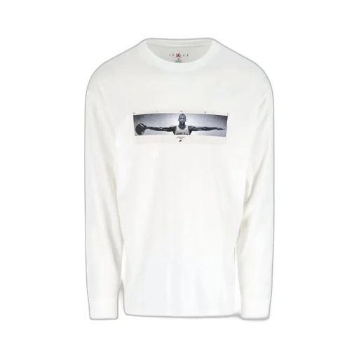 Nike Graphic Printed Long Sleeved T-Shirt