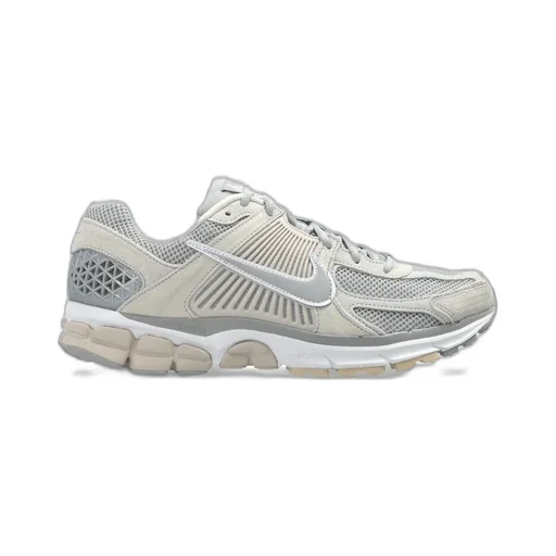 Nike Zoom Vomero 5 Lace-Up Sneakers