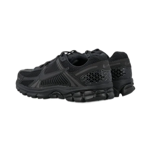 Nike Zoom Vomero 5 Low-Top Sneakers