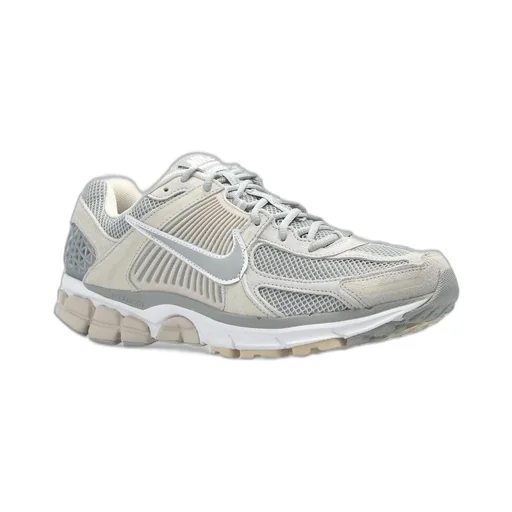 Nike Zoom Vomero 5 Lace-Up Sneakers