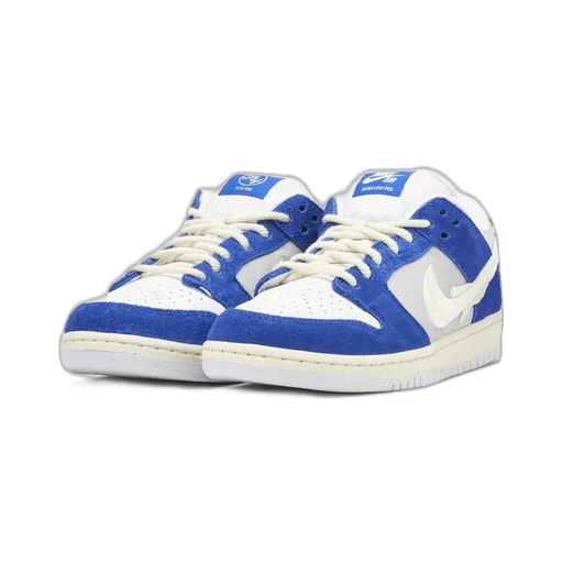 Nike Sb Dunk Low-Top Sneakers