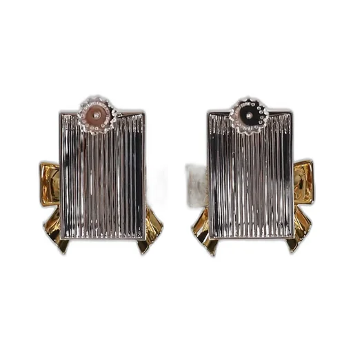 Bow-Adorned Square Stud Earrings / Gold