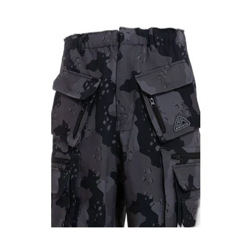 Camo Cargo Shorts / Black Camo