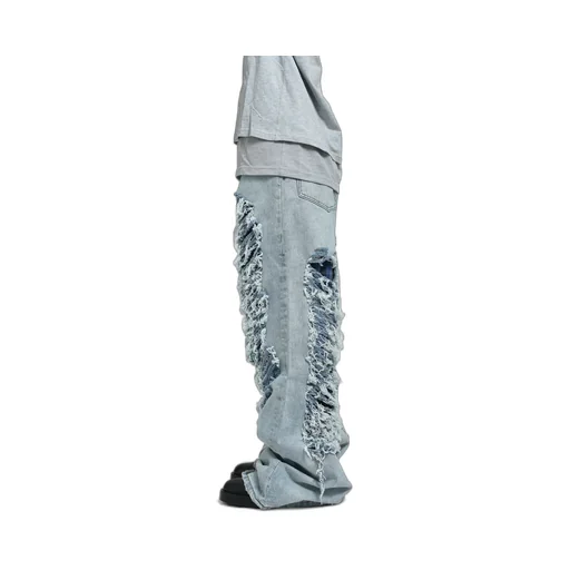 Distressed Jeans / Denim