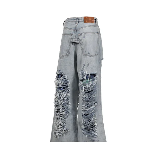 Distressed Jeans / Denim