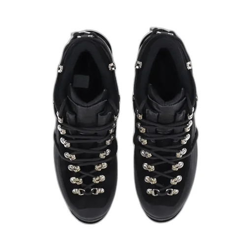 Low Hiking Boots / Black