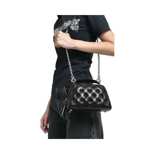 Glam Slam Embroidery Trapezoid Bag / Blk