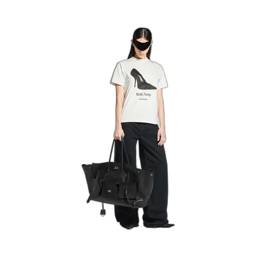 Knife Pump T-Shirt Small Fit