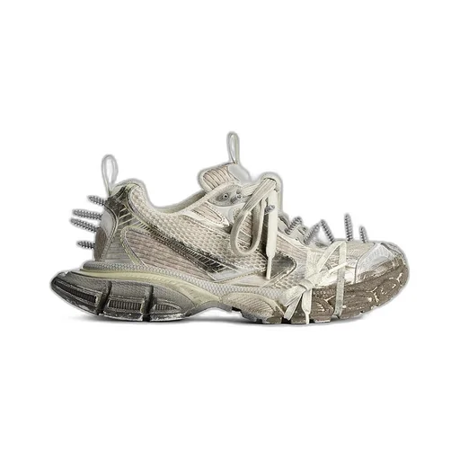 3Xl Spikes Sneaker