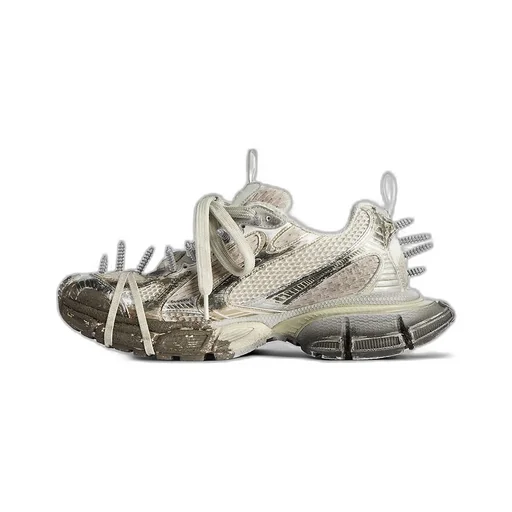 3Xl Spikes Sneaker