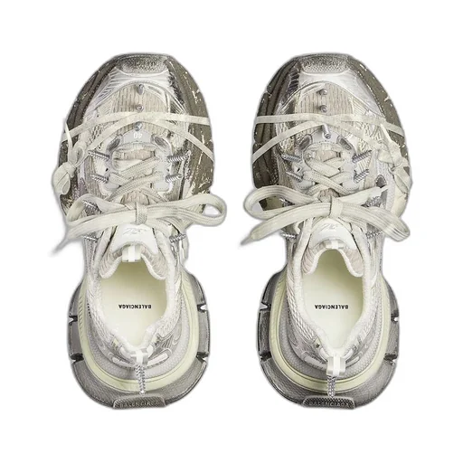 3Xl Spikes Sneaker