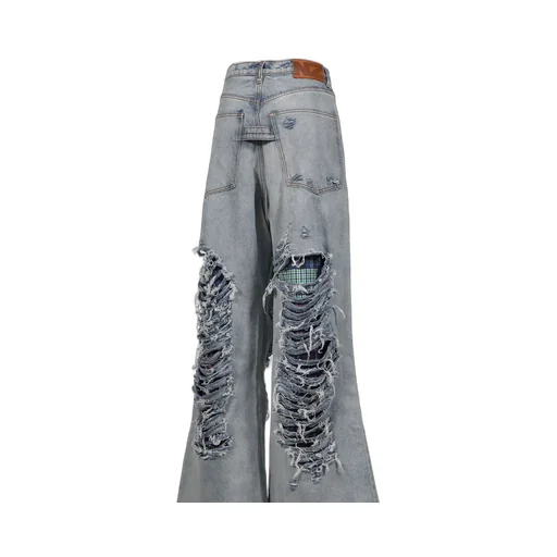 Distressed Jeans / Denim