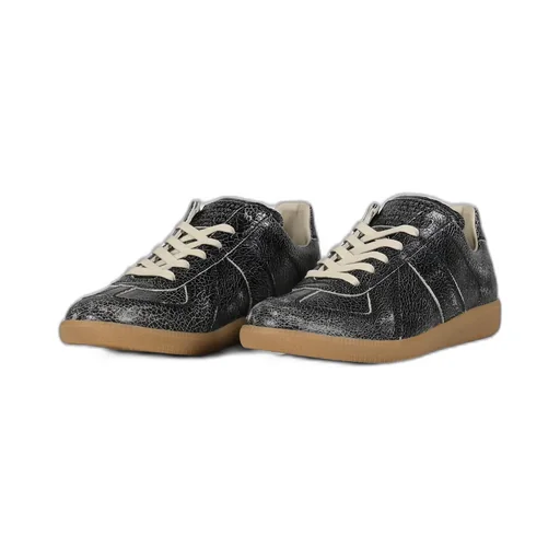 Replica / Blk Wht