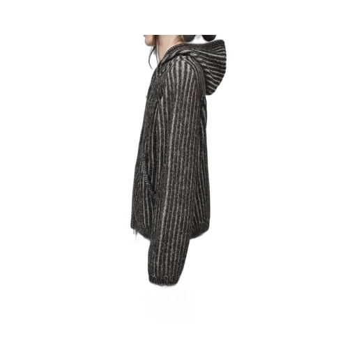 Level Hood / Brw