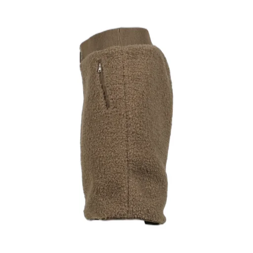 Ef Short / Bison