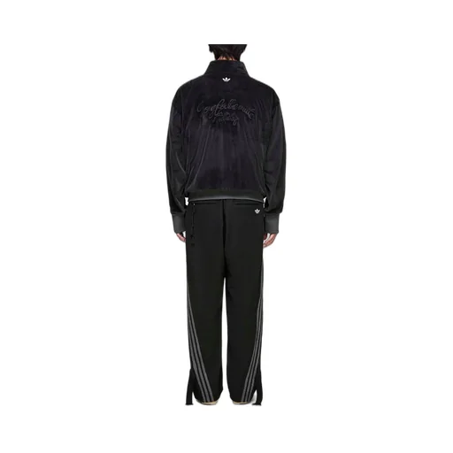 Adi006 Tt / Blk