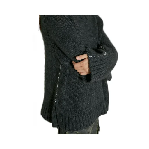 Guess V-Neck Jumper