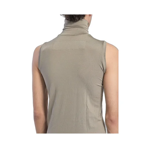 Haute Sleeveless High-Neck Knitwear