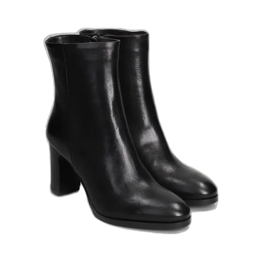 Julie Dee Block-Heel Zipped Ankle Boots