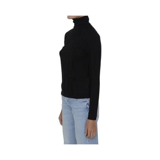 Allude Ribbed Turtleneck Knitwear