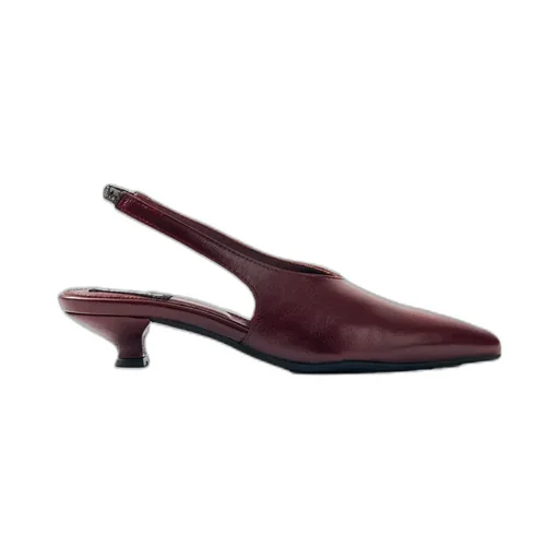 Alohas Pointed Toe Slingback Pumps