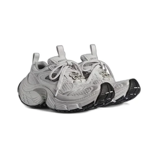 6Xl Hardware Sneaker