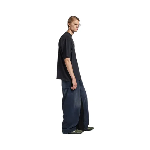 Cursive T-Shirt Medium Fit